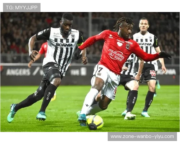 洛里昂俱乐部最新动态：球员转会与赛季备战全面解析